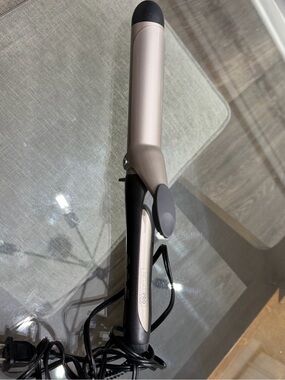 Silver Curling Iron with Black Handle